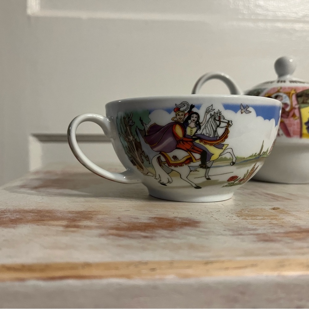 PAUL CARDEW 2012 Snow White Poisoned Apple Porcelain Teapot *England - Picture 9 of 11